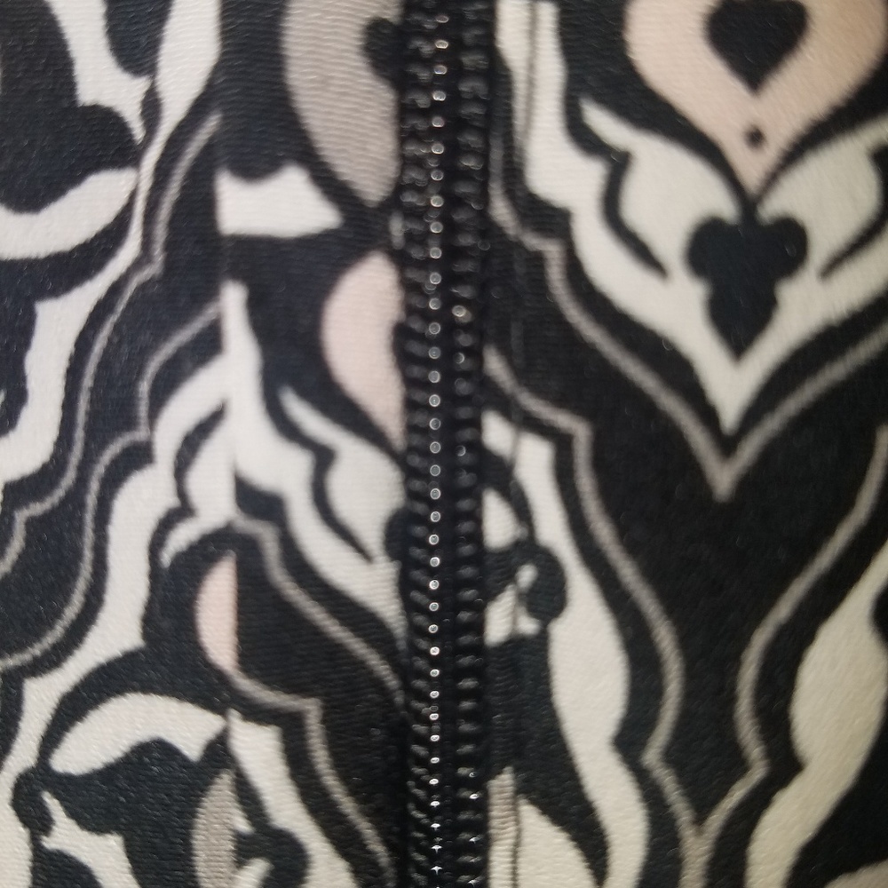Pattern Dress - Picture 8 of 8